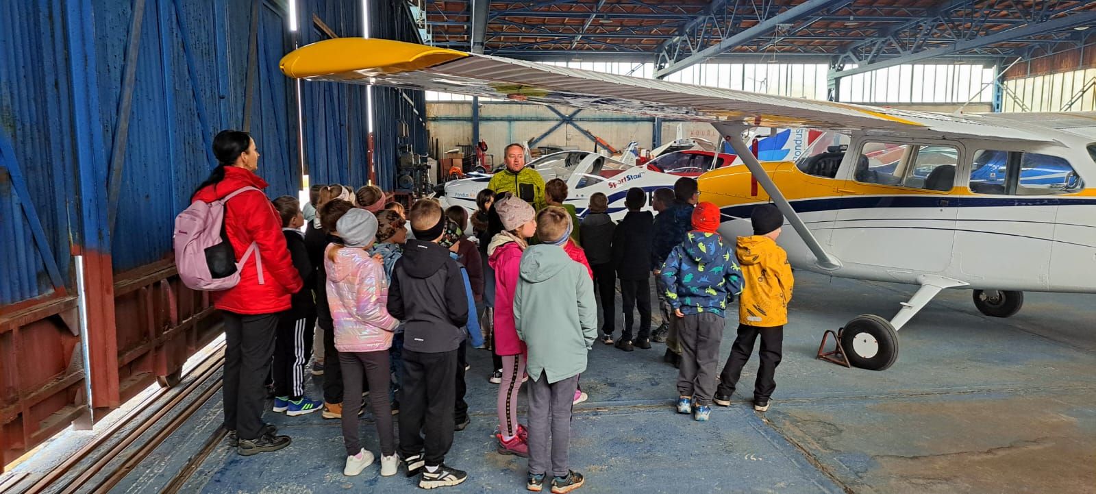 Spojení pohybu a poznávání: návštěva letiště v Zábřehu